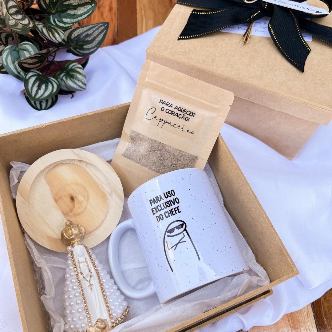 Kit Caneca + Santa + Pires de madeira