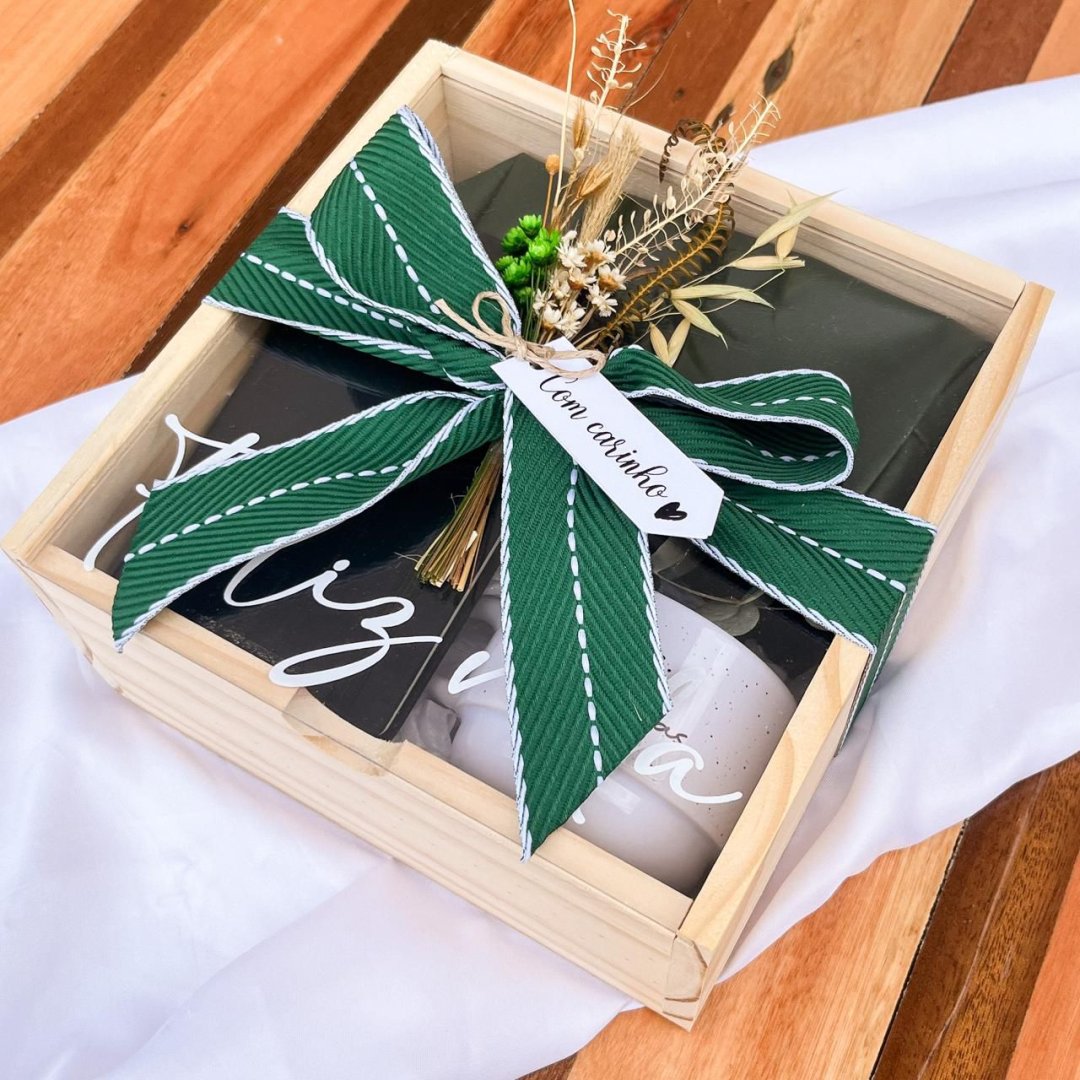 Kit Caixa Pinus + Xícara + Bloquinho