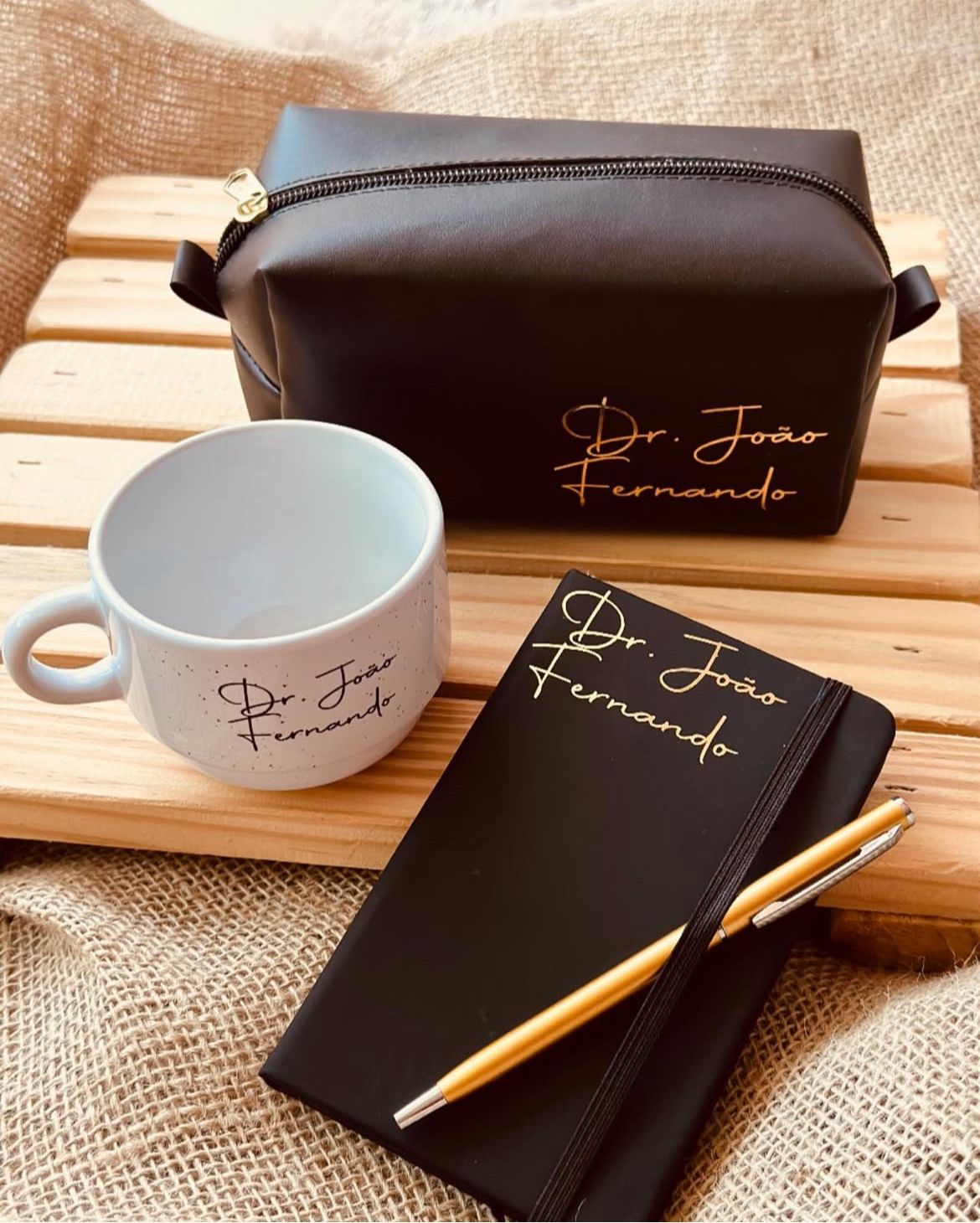Kit Xícara + Nécessaire + Bloquinho com caneta
